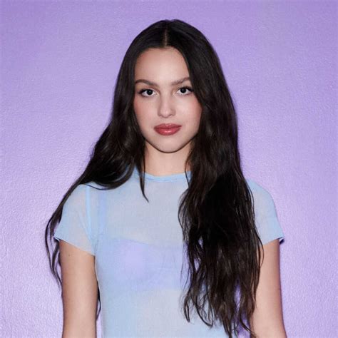 Von Sour Zu Guts Das Neue Pop Rock Album Von Olivia Rodrigo