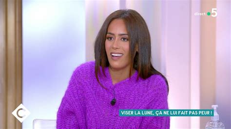 Amel Bent Tr S Mue En Voquant Un Moment Fort Qui A Fait Pleurer Ses