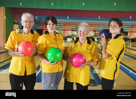 Portrait Of A Bowling Team Stock Photo Alamy
