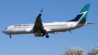 C FKWJ Boeing 737 8CT WestJet Airlines Roberto Balboa JetPhotos