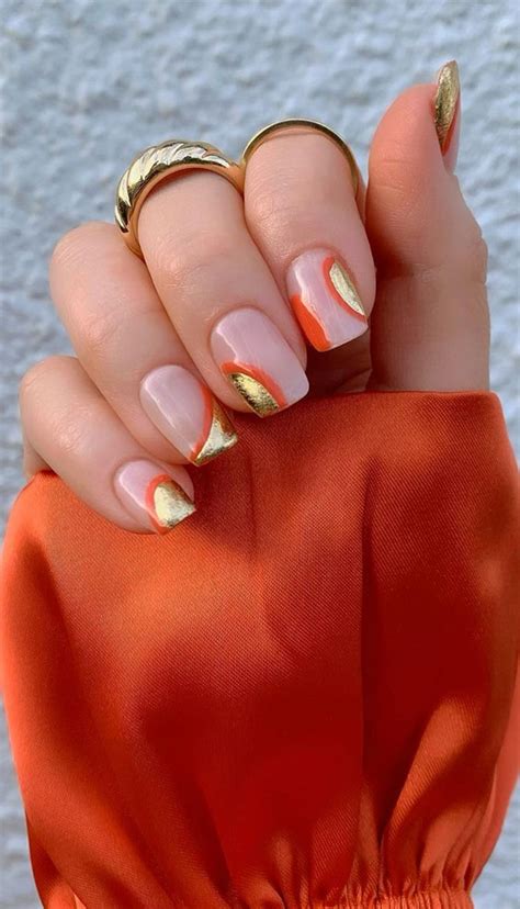 50 Gorgeous Fall Nails That Re Perfect For Thanksgiving Orange And Gold Abstract Natural Nails