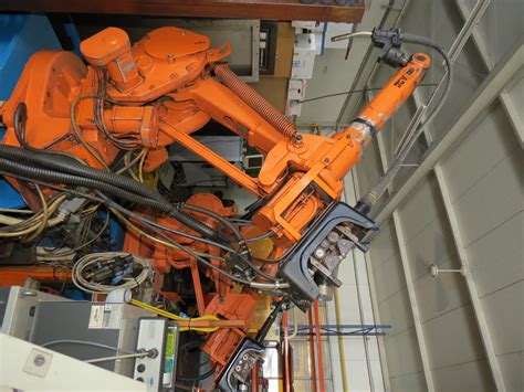 Robot De Soldadura ABB IRB 1400 M94A 2 Robotes En Juego Inter Plast