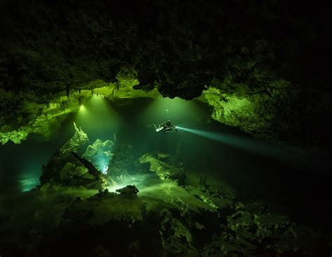 Fot Grafo Revela Aguas Cristalinas De Cuevas Submarinas En M Xico