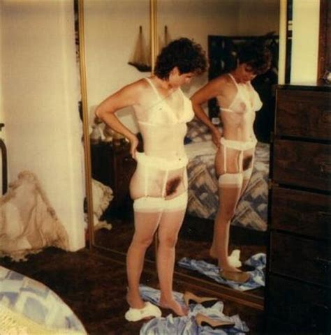 Vintage Hotties Volume Polaroid Porn Pic