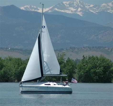 Hunter 27 — Sailboat Guide