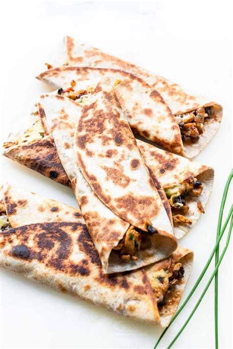 Easy Chicken Quesadillas Recipe You Want To Make - The Tortilla Channel