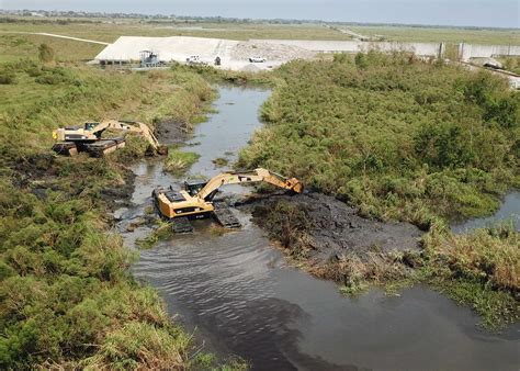 Water Control Dredging At Bayou Sauvage Nwr Fws Gov