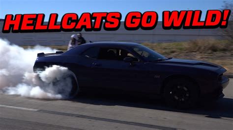 Hellcats Go Wild Infront Of Cops Leaving Ferrada Car Meet Burnouts And Sends Youtube