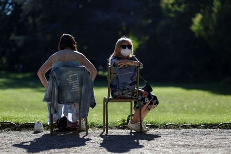 Coronavirus Alors Que L Pid Mie Ralentit En France Lapplication