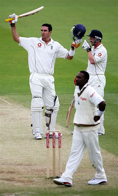 Kevin Pietersen Celebrates His Thrilling Hundred Espncricinfo