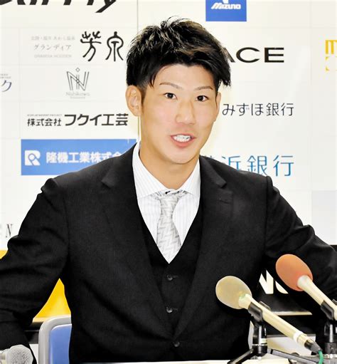 濱将乃介選手を中日が5位指名 福井ネクサスエレファンツ、プロ野球ドラフト会議2022