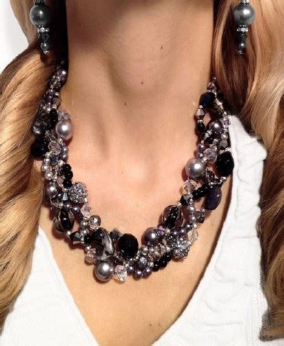 When And How To Wear Your Black Pearl Necklace Pearlsonly