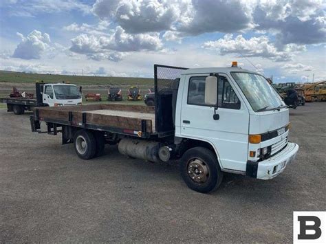 1989 Isuzu NPR Truck Booker Auction Company