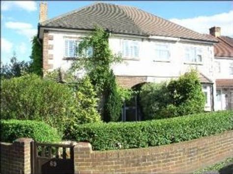 Property Valuation Molesey Close Hersham Walton On Thames