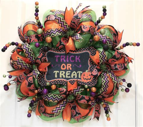 DIY Halloween Mesh Wreath - Lolly Jane