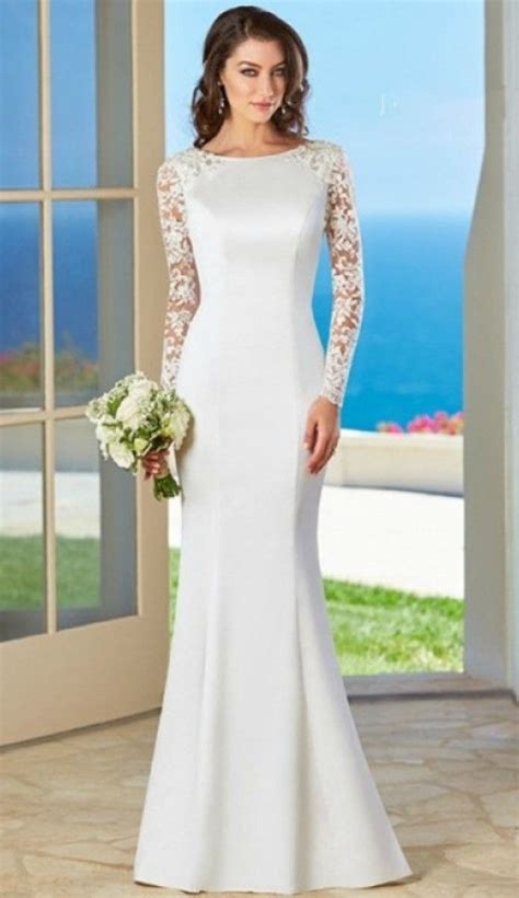 Long Sleeve Simple Elegant Wedding Gown Wedding