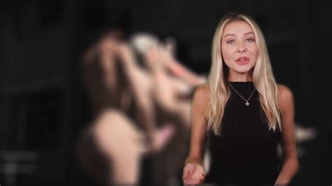 Two Shemale Moms Fucking Girl In The Club Toilet 3D Tranny Threesome Futanari Animated Porn