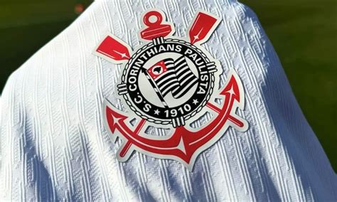 Corinthians Recebe Proposta Por Sergio Ramos Mas Acordo Enfrenta