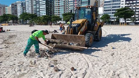 Niter I Recolhe Toneladas De Lixo No Carnaval Di Rio Do Rio De