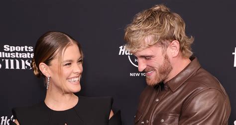 Pregnant Nina Agdal And Fiancé Logan Paul Make Red Carpet Debut Shows