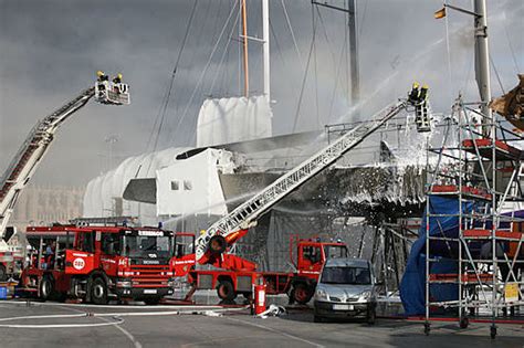 Fire Destroys Wally 88 Superyacht Tiketitan Syt