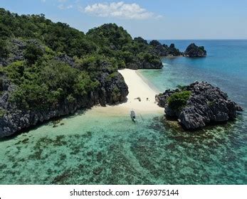 Caramoan Bicol Philippines 8 15 2019 Stock Photo 1769375144 | Shutterstock