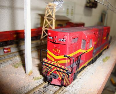 MODELS FERROVIAS BRASIL LOCOMOTIVA EMD G 12 RFFSA 4052 FOTO 4