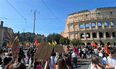 Tanti Studenti Di Latina Alla Marcia Della Memoria E Dellimpegno