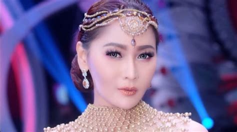 Daftar 20 Artis Terkaya di Indonesia (Bagian 2) | Naviri Magazine