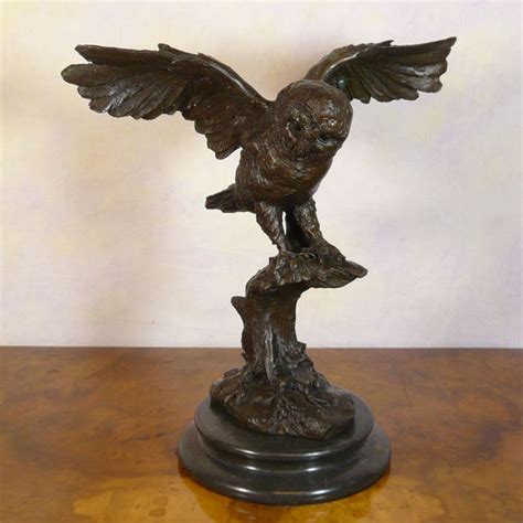 Sculpture En Bronze D Une Chouette Statues