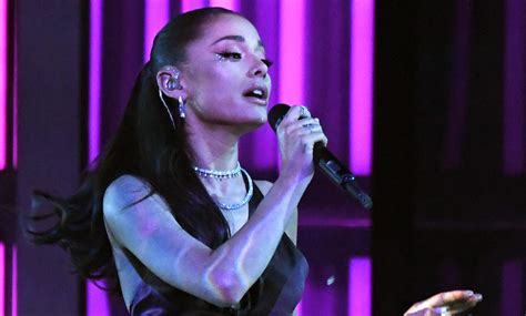 Ariana Grande Looks So Fierce In Behind The Scenes Photos From The