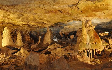 La Cueva De Los Franceses Lugar Ideal En El Geoparque Las Loras M Scyl