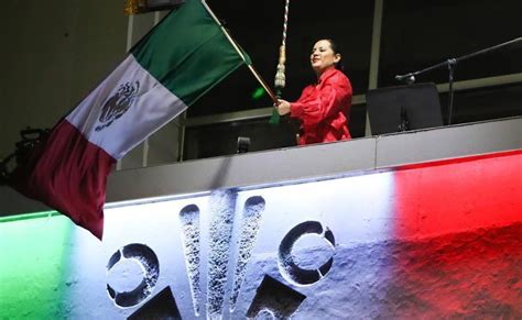 El Mexiquense Hoy Sandra Cuevas Da El Grito De Independencia Ante