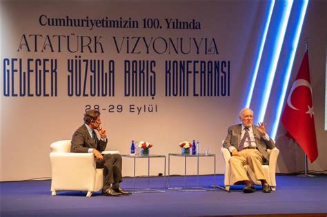 İş Bankası nın Uluslararası Atatürk Konferansı devam ediyor