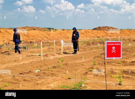 Two Soldiers Destroy A Minefield Training Stock Photo Alamy