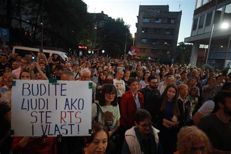 Protest Kreni Promeni Ispred Rts A Zavr Io Se Etnjom Do General Taba