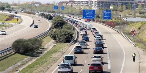 Atascos en las carreteras más de 30 kilómetros de retenciones en la A