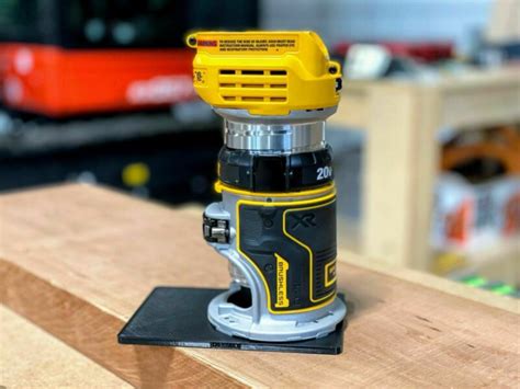 Dewalt Trim Router Extended Base Plate - ToolCurve