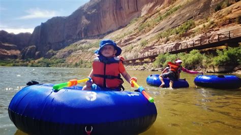 River Tubing the Colorado River