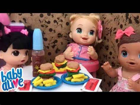 BABY ALIVES COMENDO COMIDINHA DE MASSINHA DE MODELAR PLAYDOH