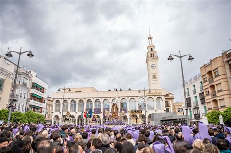 Viernes Santo En Lucena Las Im Genes De La Procesi N De Nuestro Padre