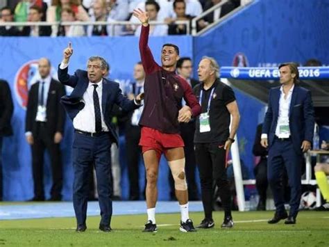 How Cristiano Ronaldo S Chak De Speech Lifted Portugal In Euro