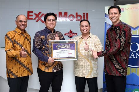 Federal Oil Raih Penghargaan Top Brand Award 2022 Pelumas Terbaik