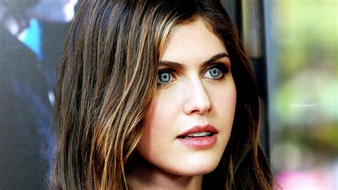 Alexandra Daddario American Actress Celebrity Girls Women Hd Phone