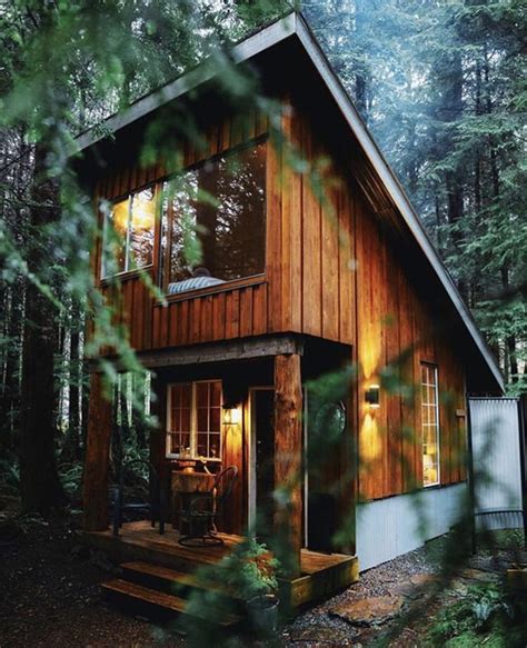 Pin by ArchiTrav on Маленькие дома | Ecological house, Cabin, Beautiful ...