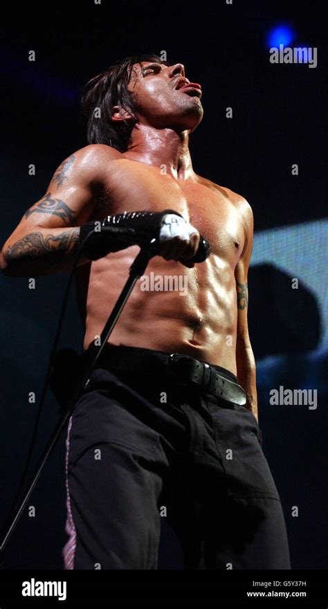 Lead Singer Anthony Keidis Us Rock Band The Red Hot Chili Peppers Performs During Their Only Uk