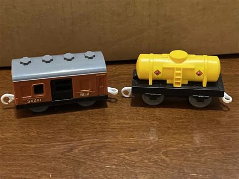 TRACKMASTER THOMAS FRIENDS Train Tank Engine Sodor Mail Fuel Car