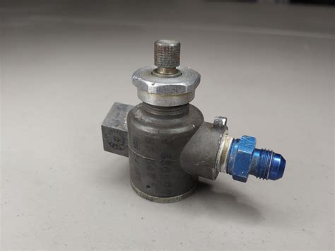 Cessna Garwin Vacuum Suction Relief Valve Pn C482001 0101 Ebay