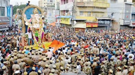 விநாயகர் சிலை ஊர்வலம் சென்னையில் முக்கிய பகுதிகளில் போக்குவரத்து நெரிசல்