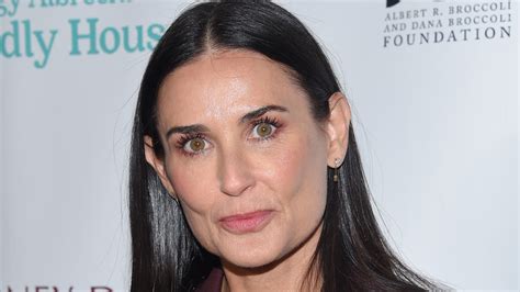 You Wont Believe The Bizarre Detox Treatment That Demi Moore Swears By